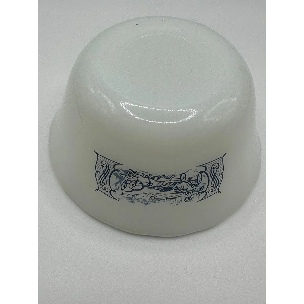VINTAGE‎ 1960's CURRIER & IVES Milk Glass Ruffled Edge 6oz.Dessert Custard Cup